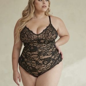Pinsy Shaping Lace Shapewear Bodysuit